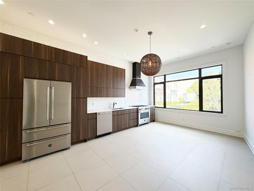 apt-2-333 Tompkins Ave, Brooklyn, NY, 11216-6357 | Card Image
