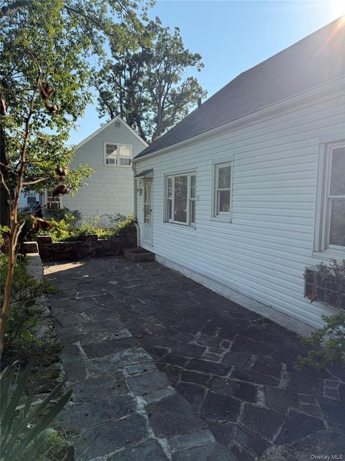 38 Gramercy Ave, Yonkers, NY, 10701-5114 | Card Image