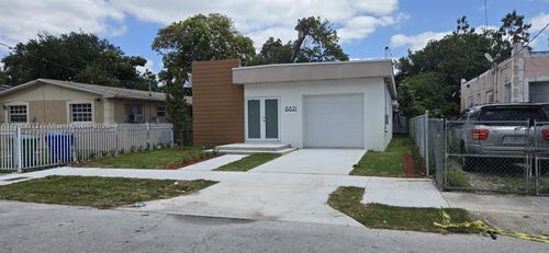 6821 Nw 6th Ct, Miami, FL, 33150-4109 | Card Image