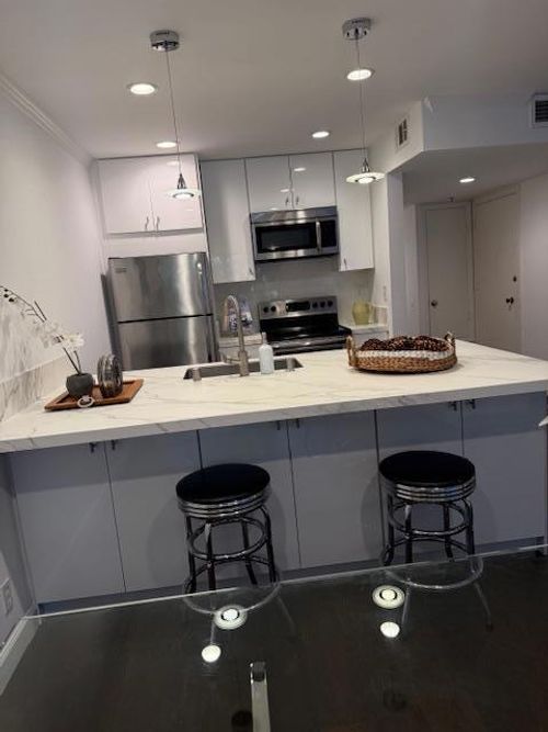 3-3295 La Mesa Dr, San Carlos, CA, 94070 | Card Image