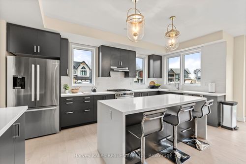 157 Springside Cres, Blue Mountains, ON, L9Y5L3 | Card Image