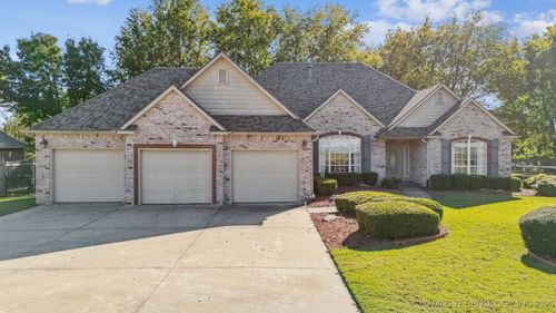 10314 E 92nd Pl N, Owasso, OK, 74055-6962 | Card Image