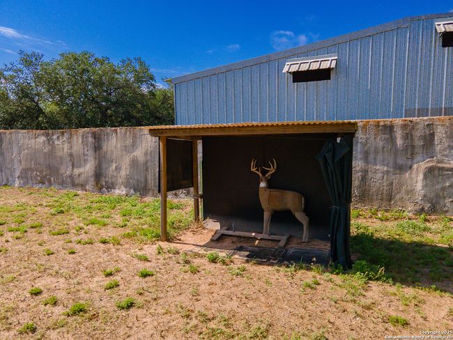 1015 Fm 2200 W, House other with 3 bedrooms, 3 bathrooms and null parking in Devine TX | Image 51