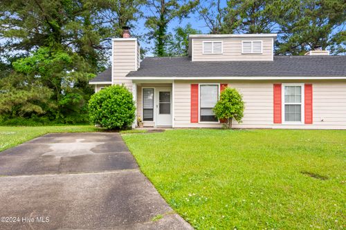 138 Village Ct, Jacksonville, NC, 28546-7717 | Card Image