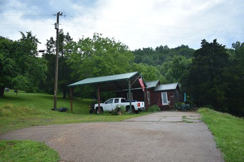 424 Forrester Hollow Ln, Granville, TN, 38564-5003 | Card Image