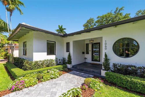 1060 Ne 95th St, Miami Shores, FL, 33138-2548 | Card Image