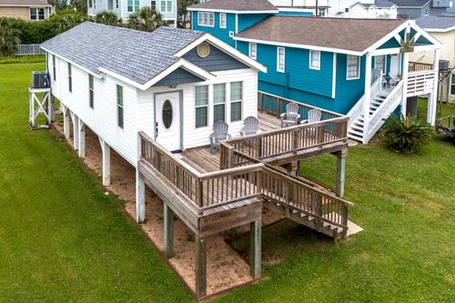 4115 Surf Dr, Galveston, TX, 77554-8806 | Card Image