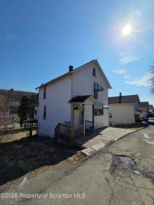 518 Meadow Ave, Scranton, PA, 18505-2133 | Card Image