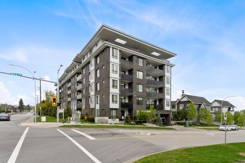 402-13623 81a Ave, Surrey, BC, V3W3N7 | Card Image