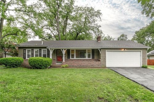 7832 Tomahawk Rd, Prairie Village, KS, 66208-4657 | Card Image