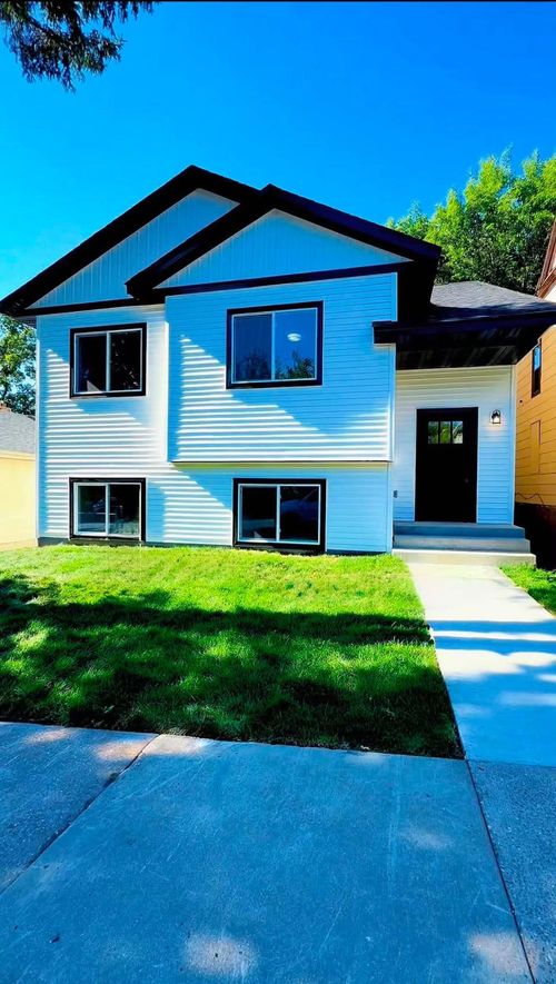 683 Sims Ave, Saint Paul, MN, 55106-3710 | Card Image