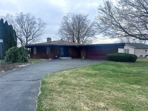 9136 Shinanguag Dr, Goodrich, MI, 48438-9404 | Card Image