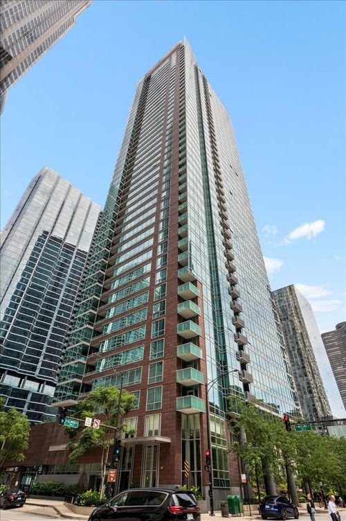 3706-505 N Mcclurg Ct, Chicago, IL, 60611-5430 | Card Image