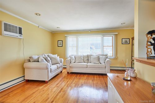 3363 Lawrence Ave, Oceanside, NY, 11572-5014 | Card Image