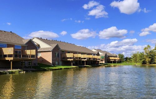 4308 Navin Field Ln, Troy, MI, 48085-5732 | Card Image