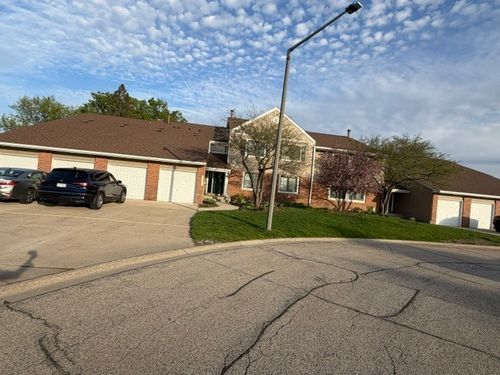 107-107 Autumn Ct, Buffalo Grove, IL, 60089-1581 | Card Image
