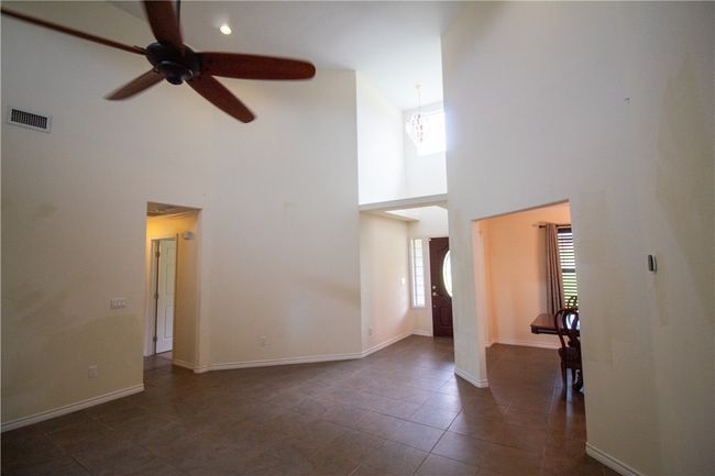 125 Red Bird Rdg, House other with 4 bedrooms, 3 bathrooms and null parking in Beeville TX | Image 9