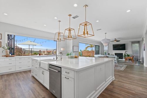 4719 Crespi Ct, Carlsbad, CA, 92010-5660 | Card Image