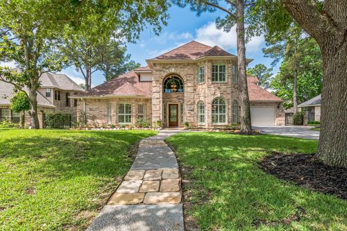 147 Sunnyvale W, Montgomery, TX, 77356-8355 | Card Image