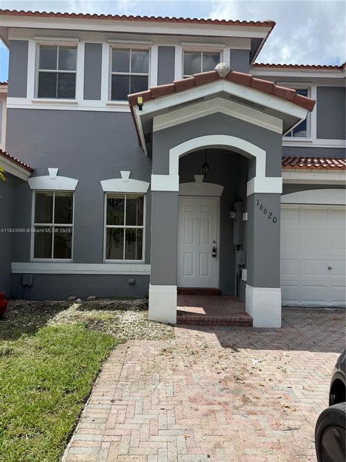 16620-16620 Sw 47th Ter, Miami, FL, 33185-5131 | Card Image