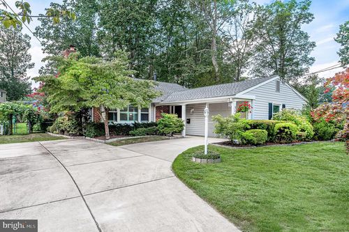 516 Whitman Dr, TURNERSVILLE, NJ, 08012-1171 | Card Image