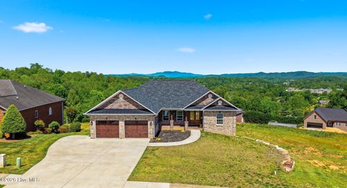 418 Huntington Woods Dr N, Lenoir, NC, 28645-5939 | Card Image