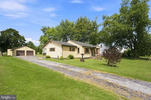 1360 Biglerville Rd, GETTYSBURG, PA, 17325-8018 | Card Image