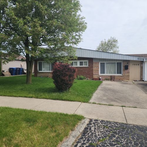 7826 W 98th Pl, Hickory Hills, IL, 60457-2315 | Card Image