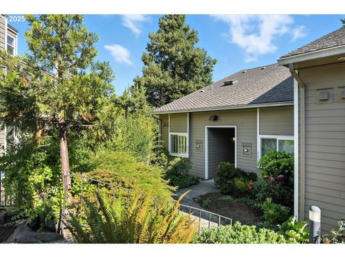 4658 Sw Comus Pl, Portland, OR, 97219-7273 | Card Image