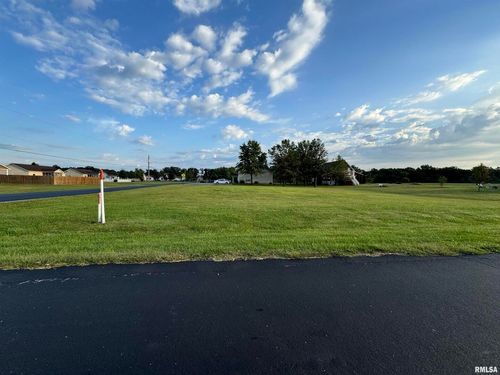 000 Indian Trail Dr, Pinckneyville, IL, 62274 | Card Image
