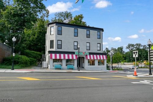 38 Morris St, Morristown, NJ, 07960-3920 | Card Image