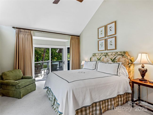 66 Country Club Village Drive, Condo with 3 bedrooms, 3 bathrooms and null parking in Lake Toxaway NC | Image 16