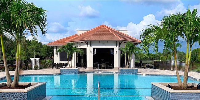 Resort Style Pool and Cabana | Image 23