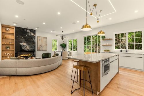 276-276 Nevada St, Newton, MA, 02460-1466 | Card Image