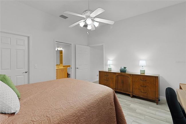 1055 Avenida Sonoma, Townhouse with 3 bedrooms, 3 bathrooms and null parking in LADY LAKE FL | Image 28