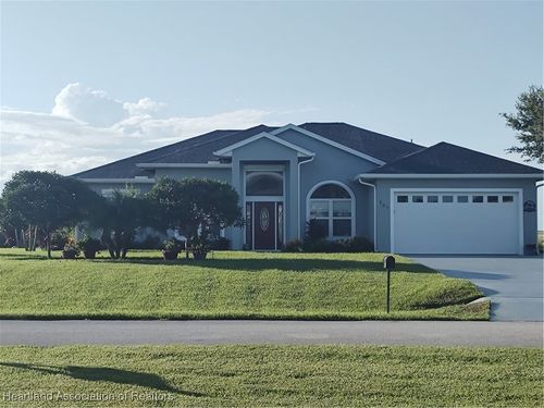 561 Sunset Pointe Dr, Lake Placid, FL, 33852-9159 | Card Image