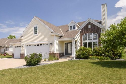 706 Stoecker Farm Avenue, Mukwonago, WI, 53149 | Card Image