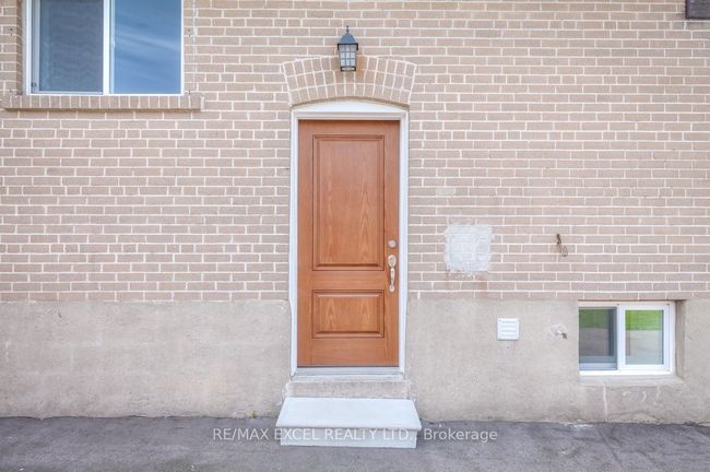 663 Lakeview Ave, House other with 5 bedrooms, 2 bathrooms and 3 parking in Oshawa ON | Image 27