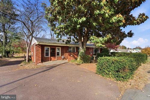 934 N East Street Ext, CULPEPER, VA, 22701-2236 | Card Image