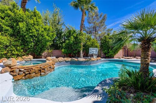 7686 Gossamer Wind St, Las Vegas, NV, 89139-5306 | Card Image