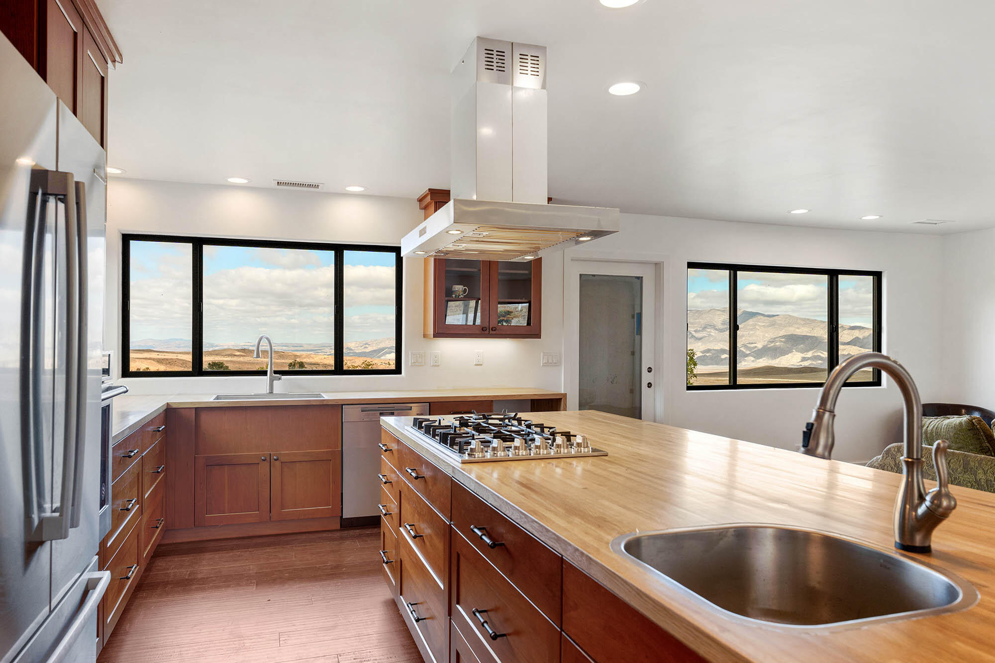 Residential in CUYAMA 2