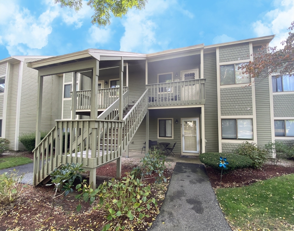 Eaton Ln, Brewster, MA 02631