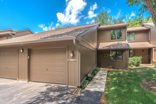 587 Park Pl, Saline, MI, 48176-1265 | Card Image
