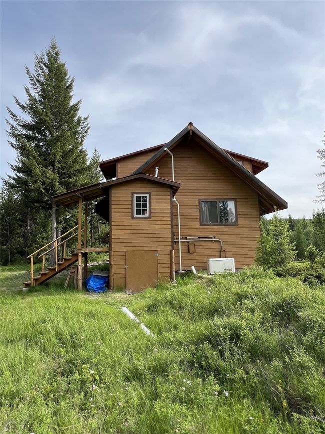 North side of cabin | Image 11