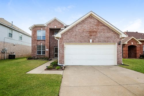 4713 Palm Ridge Dr, Fort Worth, TX, 76133-8316 | Card Image