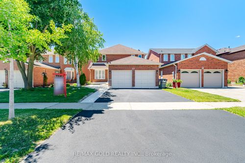37 Lord Simcoe Dr, Brampton, ON, L6S5H4 | Card Image
