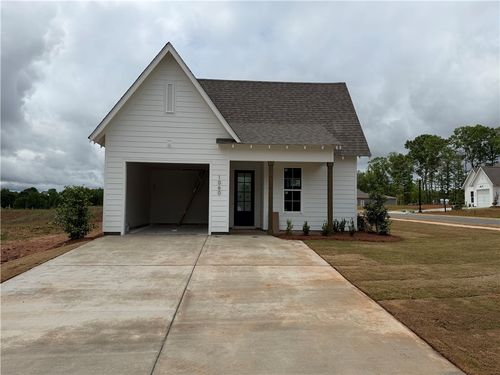 1060 Woodland Ln, OPELIKA, AL, 36801-6642 | Card Image
