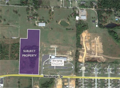 335 Northridge Dr, Van Buren, AR, 72956-6568 | Card Image