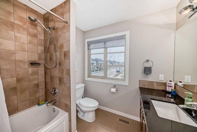 3 Aspen Summit View Sw, Home with 3 bedrooms, 2 bathrooms and 4 parking in Calgary AB | Image 30