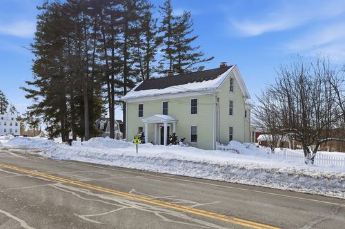 892 Main St, Lancaster, MA, 01523-2568 | Card Image